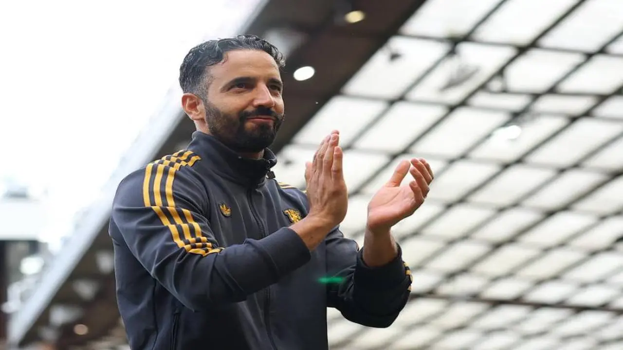 مواجهة قوية.. مانشستر يونايتد يستضيف الذئاب بغياب برونو وكاسيميرو